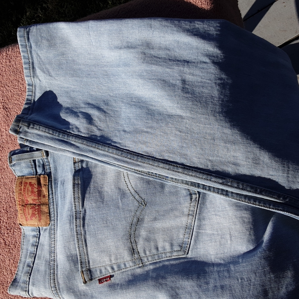 Levi's 502 jeans